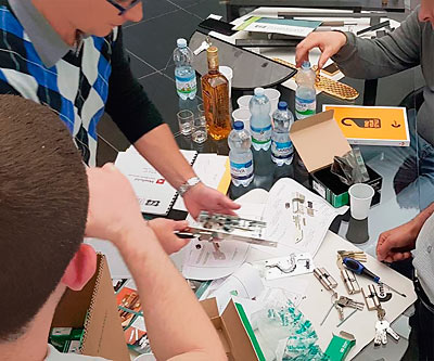 Завод FF, Італія